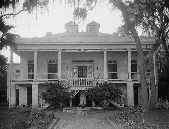 2 Hermann House, Hwy 90, Biloxi, one block east of Bellman Avenue, date unknown, destroyed by Hurricane Katrina, 2005